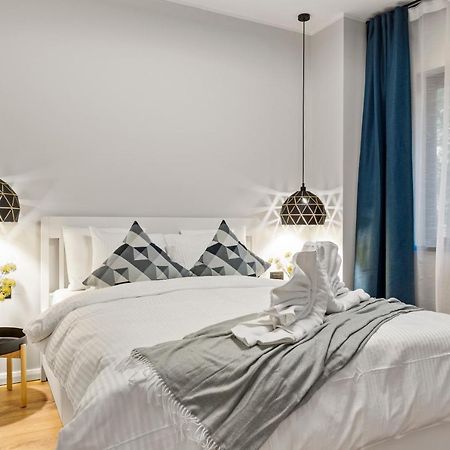 Апартаменты Tova Pearl Ultracentral - Romana Square Subway Бухарест Экстерьер фото